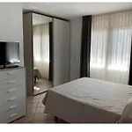 Crystal Palace Apart-hotel