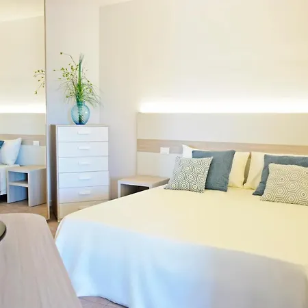 Crystal Palace Aparthotel 3*